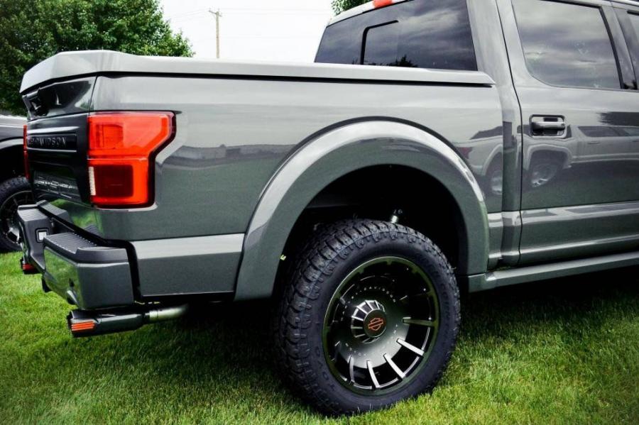 Детали экстерьера Ford F-150 Harley-Davidson 2019 года  (фото 28 из 36)